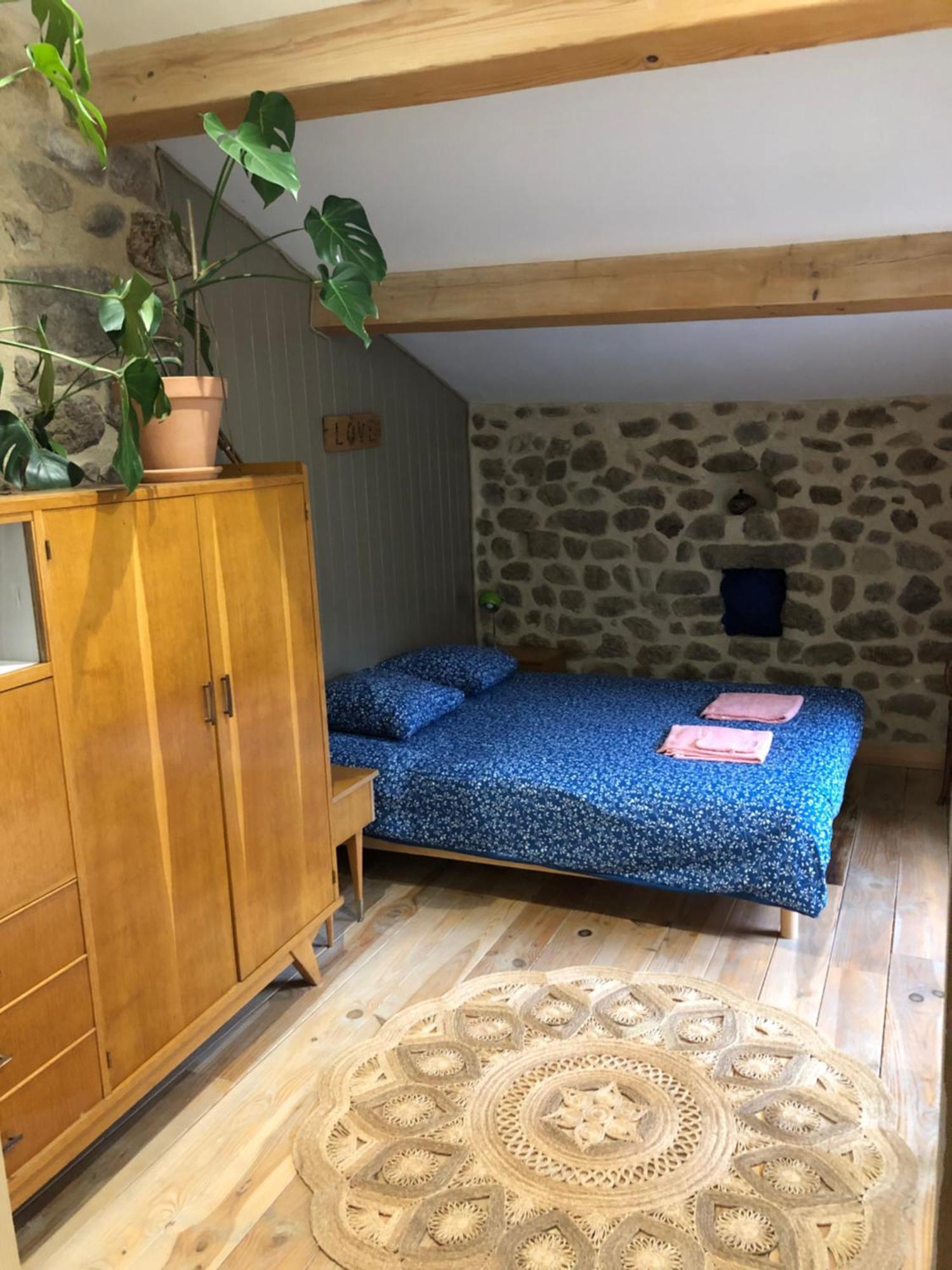 Les pentes du chateau de Retourtour Lamastre Extérieur photo